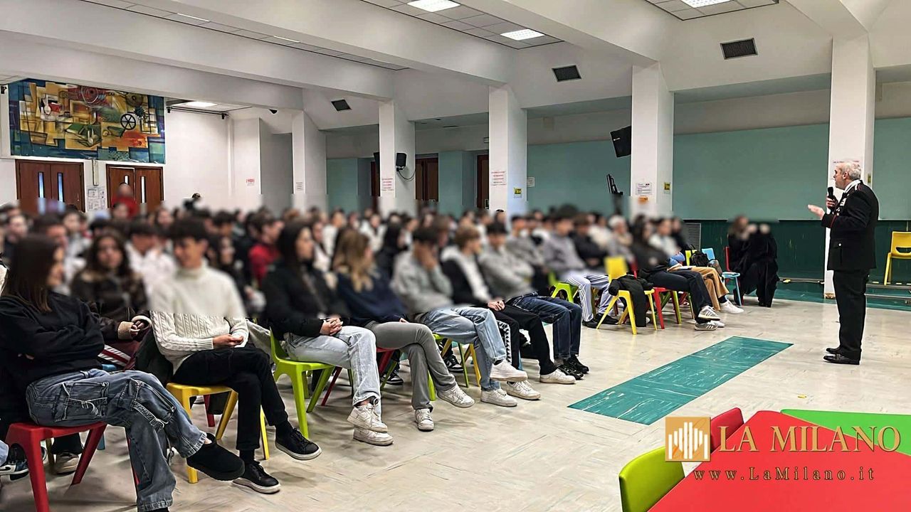 source:lamilano - Condotte di guida e pericoli - Alessandria: Corso di educazione alla legalità. I Carabinieri incontrano gli studenti del Liceo Scientifico 'Galileo Galilei'