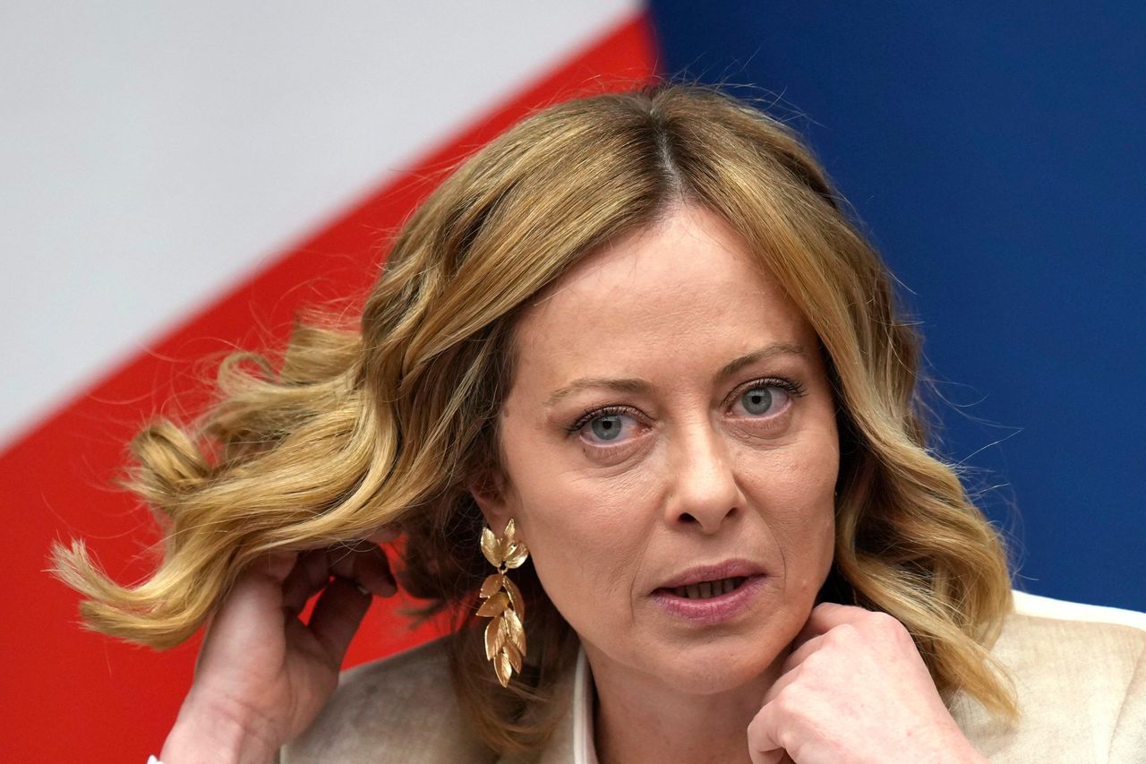 source:Independent - Domanda inaspettata sugli insetti - Giorgia Meloni durante la conferenza stampa