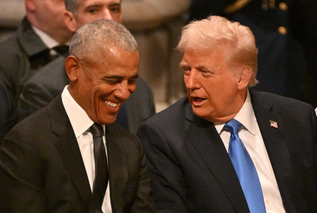 source:Independent - Le reazioni alla sua assenza - Barack Obama e Donald Trump sembrano andare d'accordo al funerale di Jimmy Carter