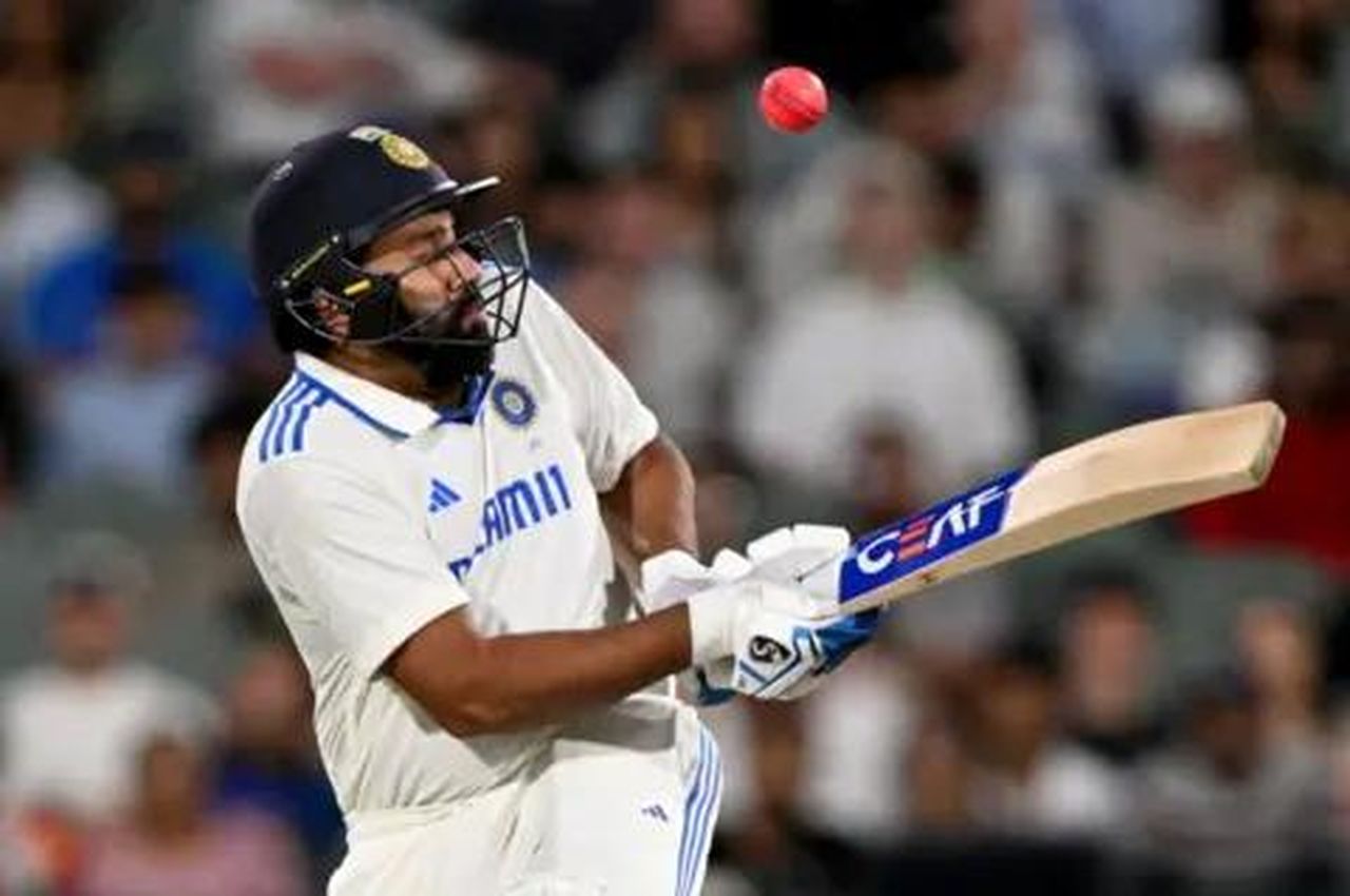 source:BBC World News - Le sfide future - AFP Rohit Sharma colpito dalla palla durante il secondo Test