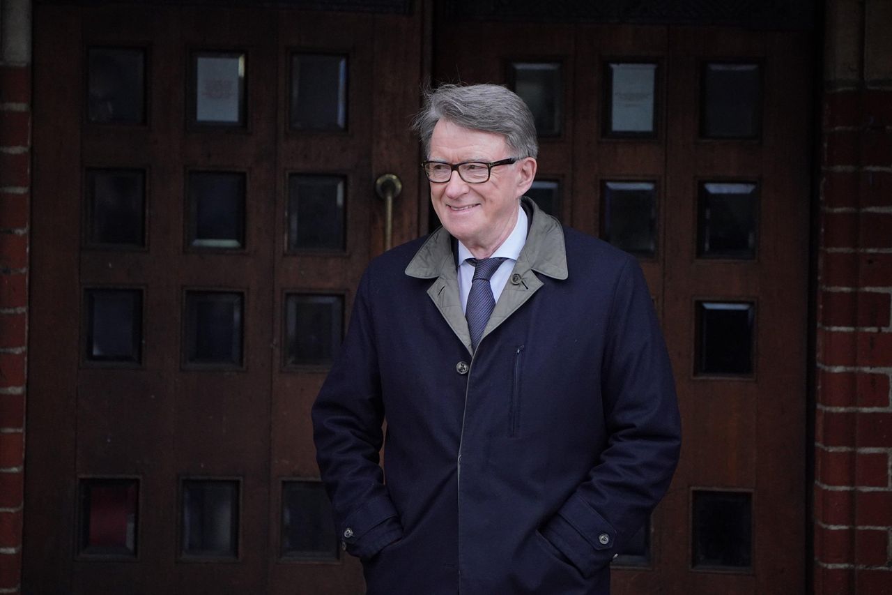 source:Independent - Pressione su Sir Keir Starmer - L'appuntamento di Lord Mandelson come ambasciatore potrebbe essere bloccato dall'amministrazione in arrivo (PA)