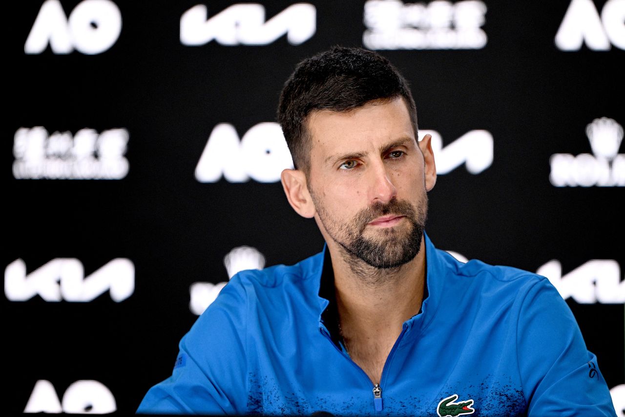 source:AlJazeera - Scuse in diretta - Novak Djokovic durante una conferenza stampa.