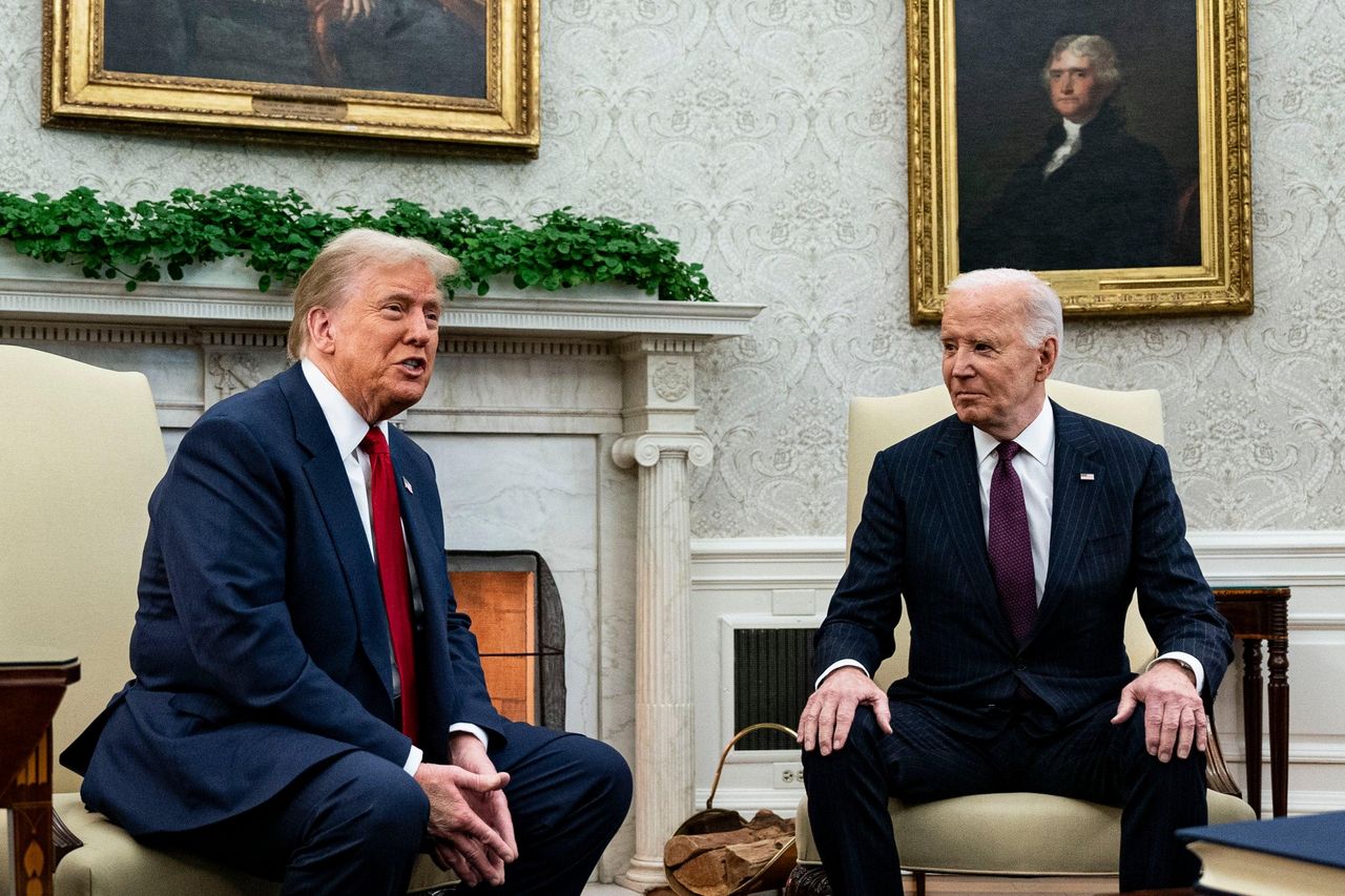 source:Independent - Timori per l'amministrazione Trump - Trump e Biden sorridono durante l'incontro